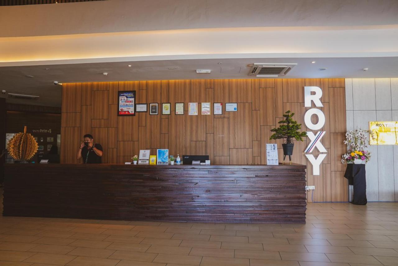 Roxy Hotel Serian Exterior photo